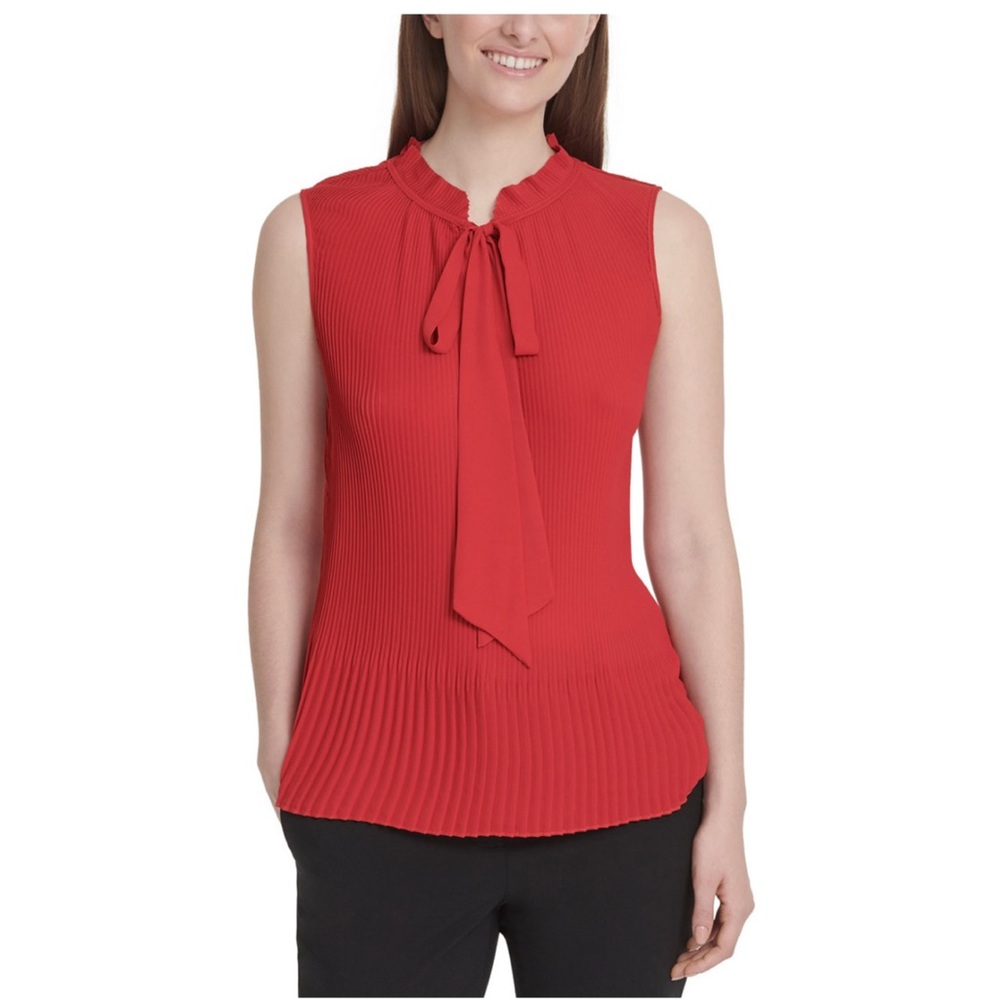 WOMEN’S SLEEVELESS PLEATED TOP WITH TIE NECK